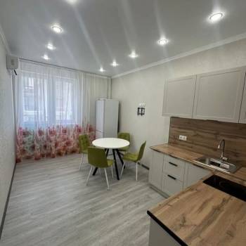 Продается 1-комнатная квартира, 44 м²