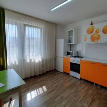 Сдается 1-комнатная квартира, 42 м²