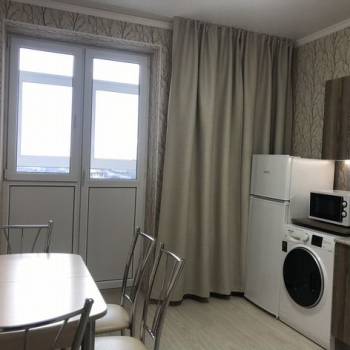 Сдается 1-комнатная квартира, 42 м²