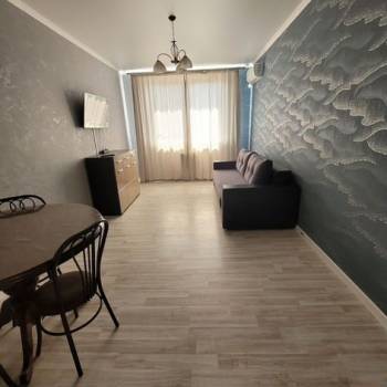 Сдается 1-комнатная квартира, 42 м²