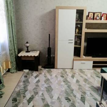 Продается 1-комнатная квартира, 47 м²