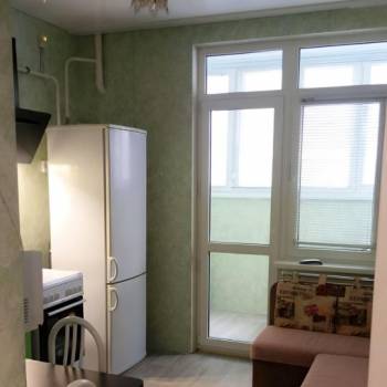 Продается 1-комнатная квартира, 37 м²