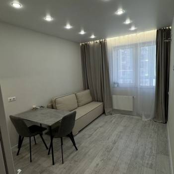 Продается 1-комнатная квартира, 45 м²
