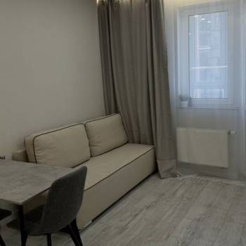 Продается 1-комнатная квартира, 45 м²