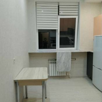 Продается 1-комнатная квартира, 42 м²