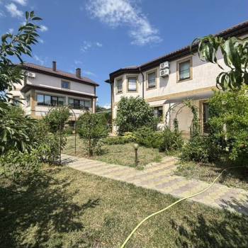 Продается Дом, 242 м²