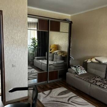 Продается Дом, 242 м²