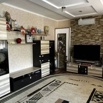 Продается Дом, 242 м²