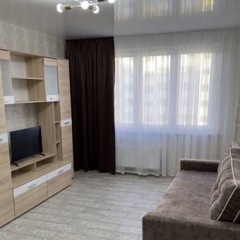 Сдается 1-комнатная квартира, 42 м²