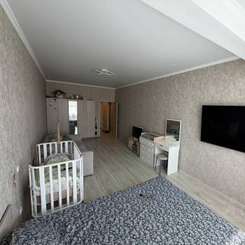 Продается 1-комнатная квартира, 48 м²