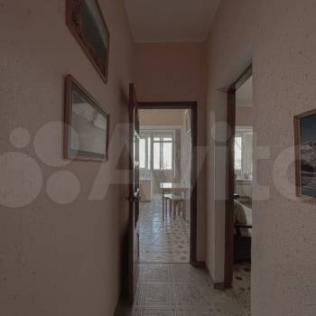 Продается 1-комнатная квартира, 42 м²