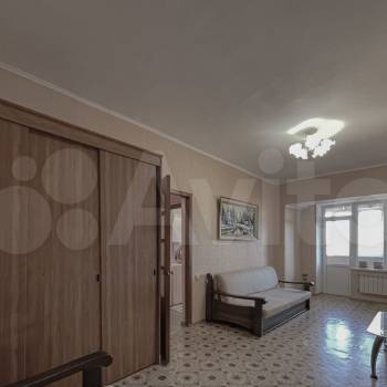 Продается 1-комнатная квартира, 42 м²