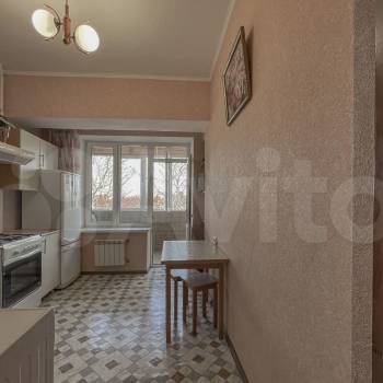 Продается 1-комнатная квартира, 42 м²