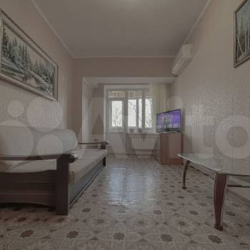 Продается 1-комнатная квартира, 42 м²