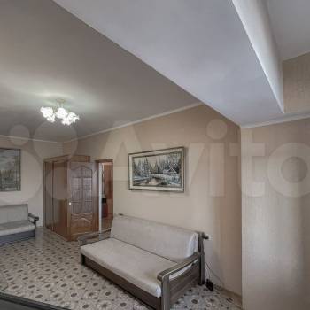 Продается 1-комнатная квартира, 42 м²