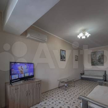 Продается 1-комнатная квартира, 42 м²