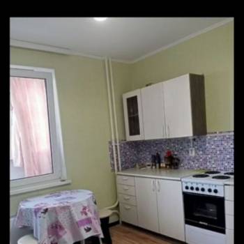 Сдается 1-комнатная квартира, 38 м²