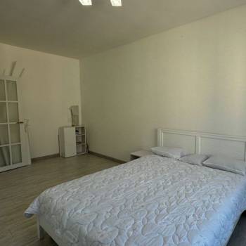 Сдается 1-комнатная квартира, 45 м²