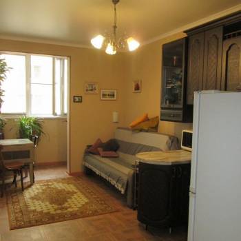 Продается 1-комнатная квартира, 47,6 м²