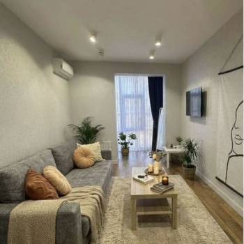Продается 1-комнатная квартира, 30 м²