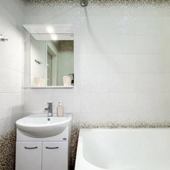 Сдается 1-комнатная квартира, 60 м²