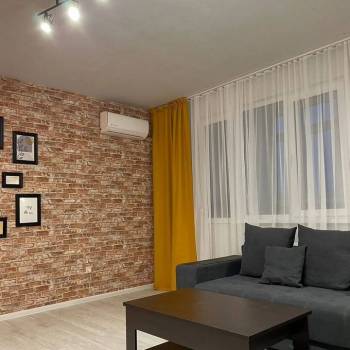 Сдается 1-комнатная квартира, 60 м²