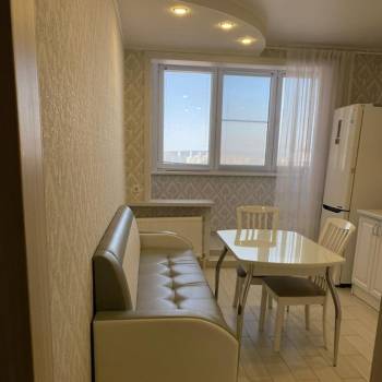 Продается 1-комнатная квартира, 41 м²