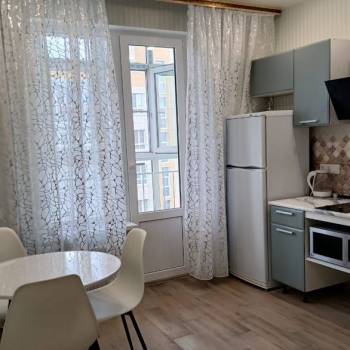 Сдается 1-комнатная квартира, 37 м²