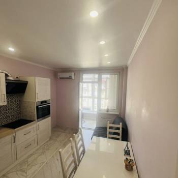 Сдается 1-комнатная квартира, 50 м²