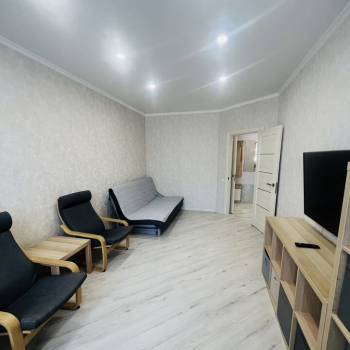 Сдается 1-комнатная квартира, 50 м²