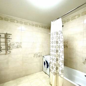 Продается 2-х комнатная квартира, 98 м²