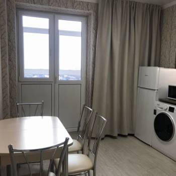 Продается 1-комнатная квартира, 37,8 м²