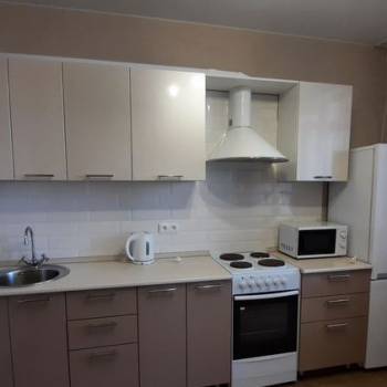 Продается 1-комнатная квартира, 42 м²