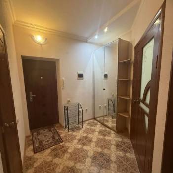 Продается 1-комнатная квартира, 44 м²