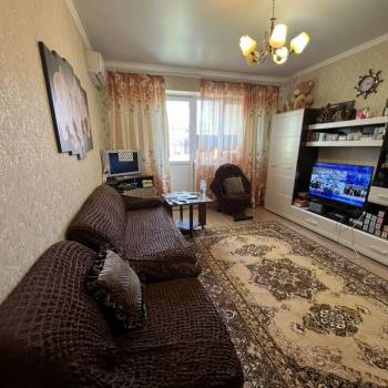 Продается 1-комнатная квартира, 47 м²