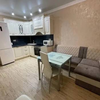 Сдается 1-комнатная квартира, 42 м²