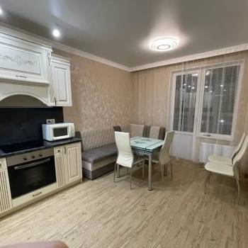 Сдается 1-комнатная квартира, 42 м²