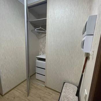 Сдается 1-комнатная квартира, 42 м²