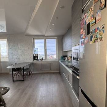 Продается 3-х комнатная квартира, 67,7 м²