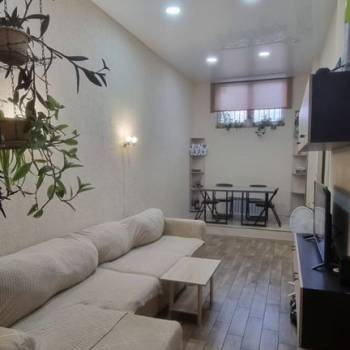 Продается Многокомнатная квартира, 100 м²
