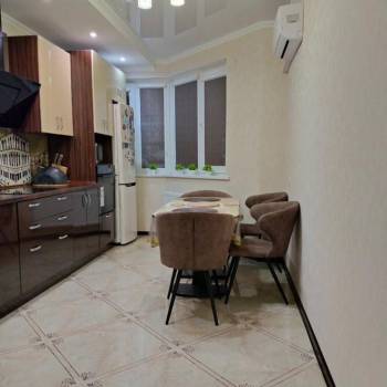 Продается 2-х комнатная квартира, 94 м²