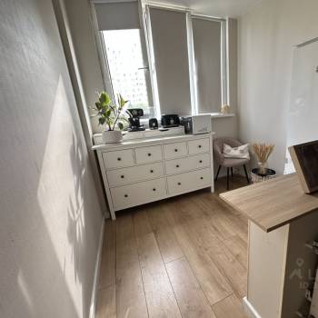 Продается 1-комнатная квартира, 46,5 м²