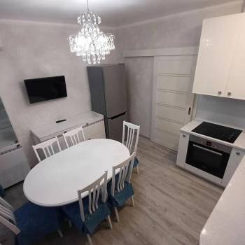 Продается 3-х комнатная квартира, 98 м²