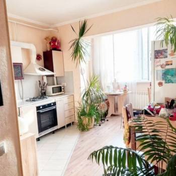 Продается 1-комнатная квартира, 50 м²