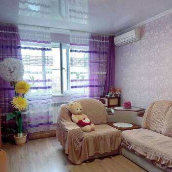 Продается 1-комнатная квартира, 50 м²