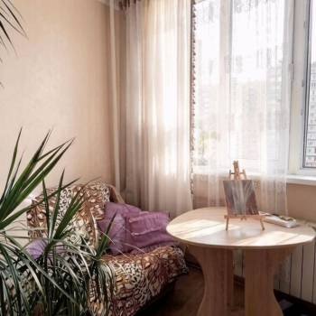 Продается 1-комнатная квартира, 50 м²