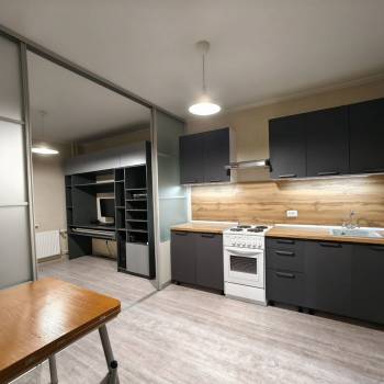 Продается 1-комнатная квартира, 42,7 м²