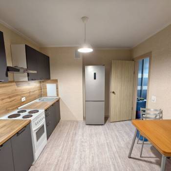 Продается 1-комнатная квартира, 42,7 м²
