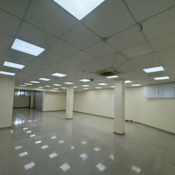 Сдается Нежилое помещение, 180 м²
