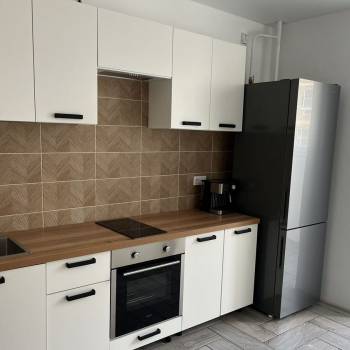 Продается 1-комнатная квартира, 44 м²